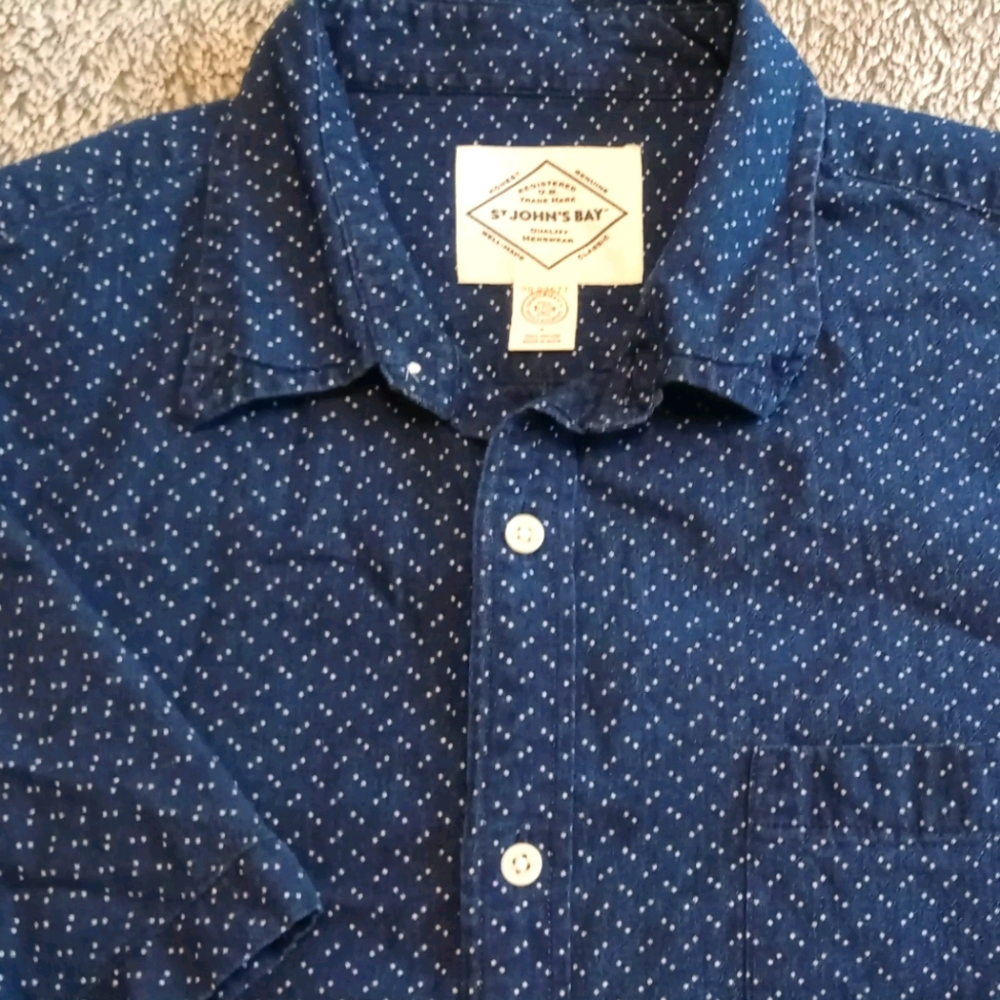 ✴️3/$15✴️St. John's Bay Short Sleeve Button Up